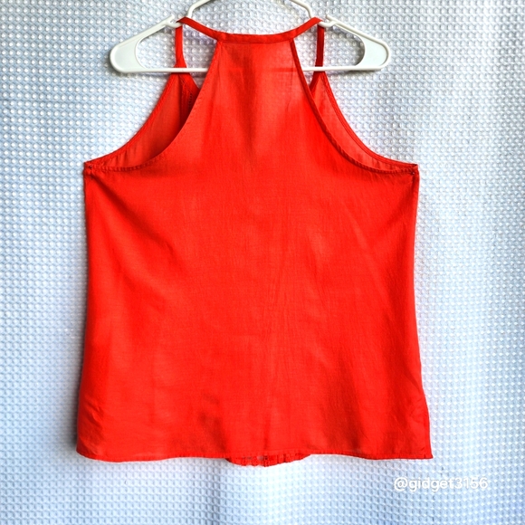 EUC  ORANGE SLEEVELESS BLOUSE TUCK PLEATS ON FRONT BY OLD NAVY - SIZE MEDIUM - Picture 2 of 7